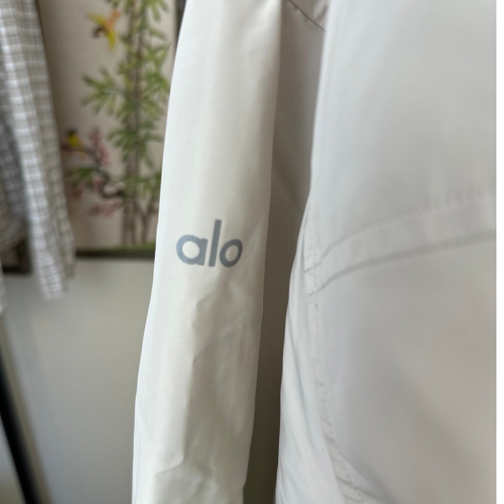 Alo Yoga NWT SZ XS Explorer Button Down Bone White Oversized Shacket W5114R - Picture 11 of 16